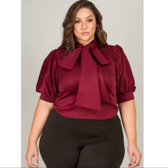 1x-2x PLUS NECK W A BOW SHORT SLEEVE PUFFED OUT S - Picture 2 of 2